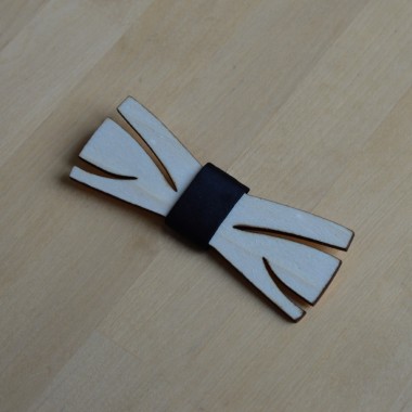 Papion de lemn, personalizat, model Smart Shape